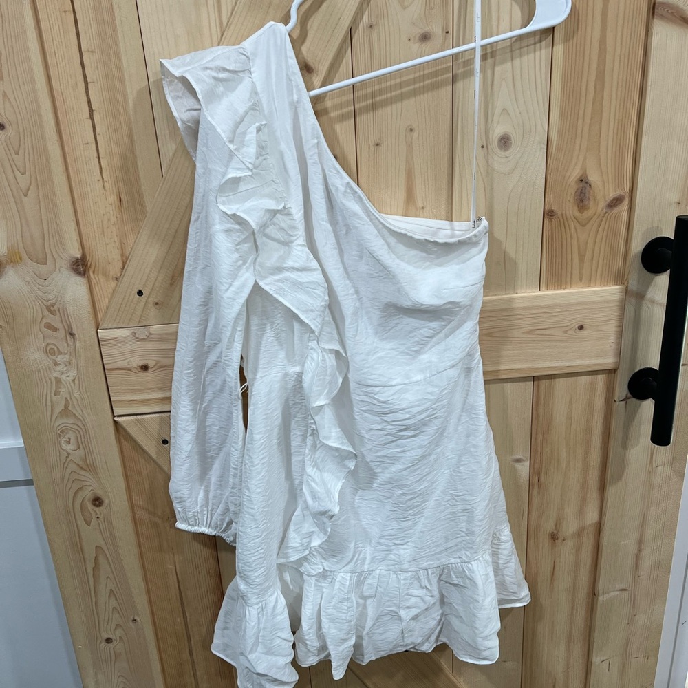 Lulus. White, one shoulder dress